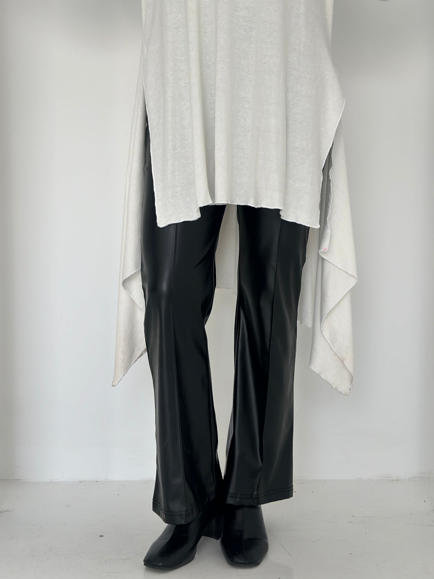 Soft Wool top -white